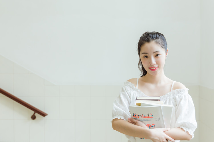 湖南中南艺术学校的招生代码和办学性质