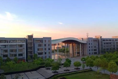 湖北信息工程学校