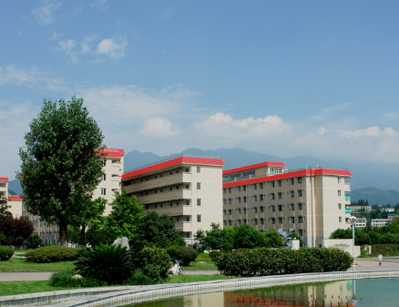 黄冈科技信息中等专业学校