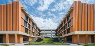 江西宜春华侨理工学校