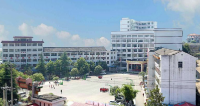 新化县南北职业学校